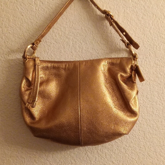 Coach Gold Leather Shoulder Bag Coach Serial #BO982-42732 - Picture 1 of 10